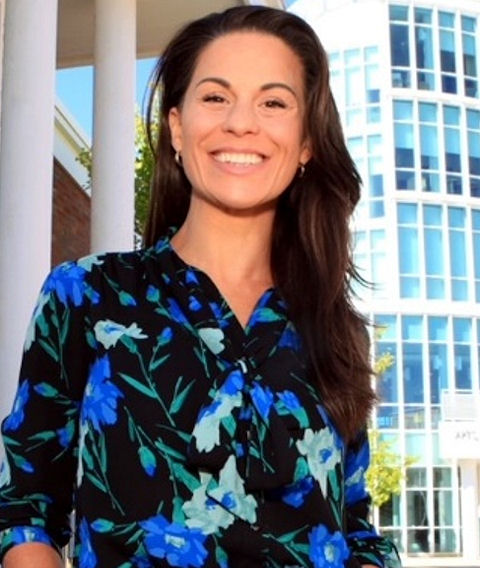 Dr. Nicole Esposito